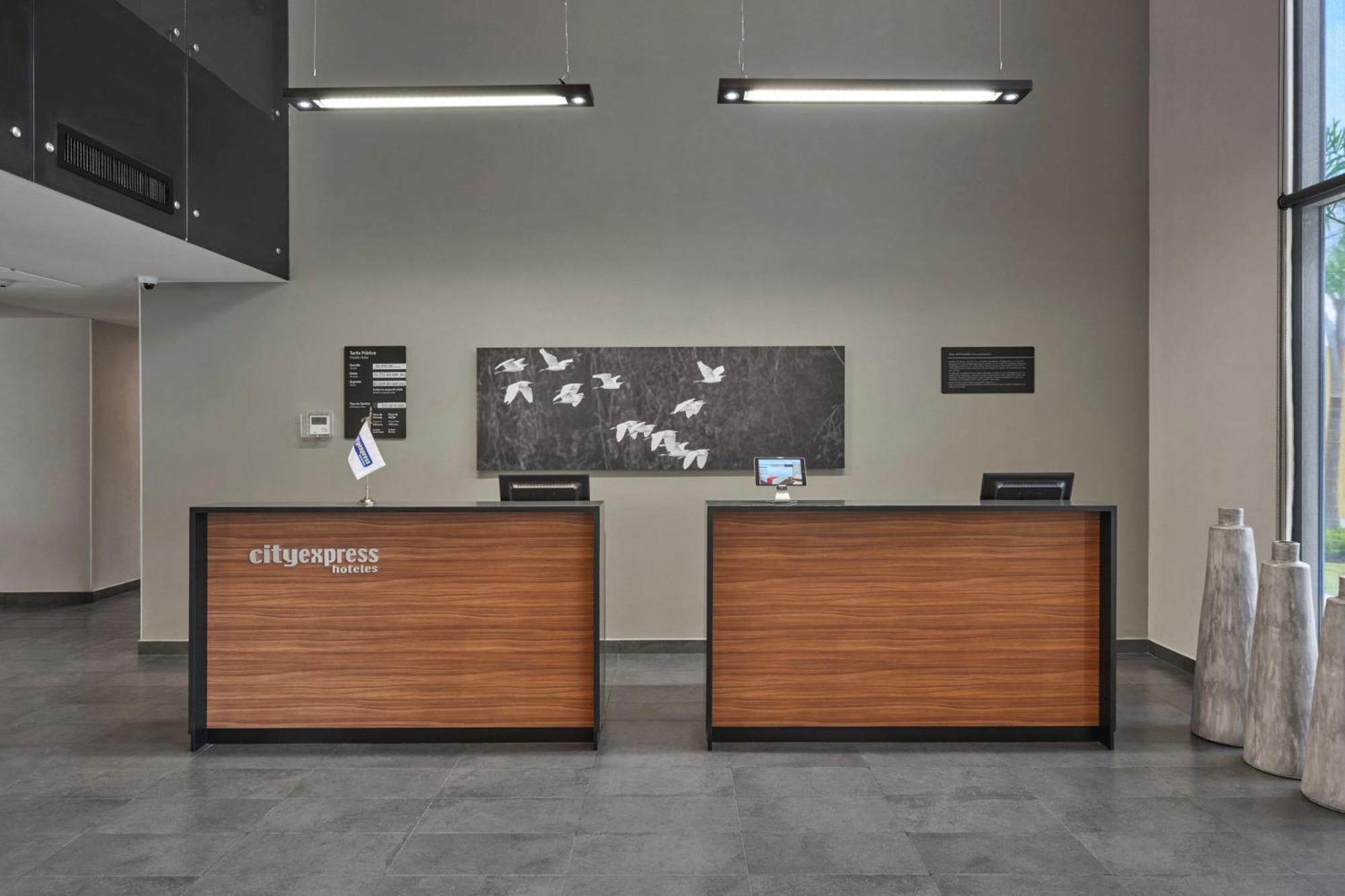 City Express By Marriott Lagos De Moreno Exterior photo