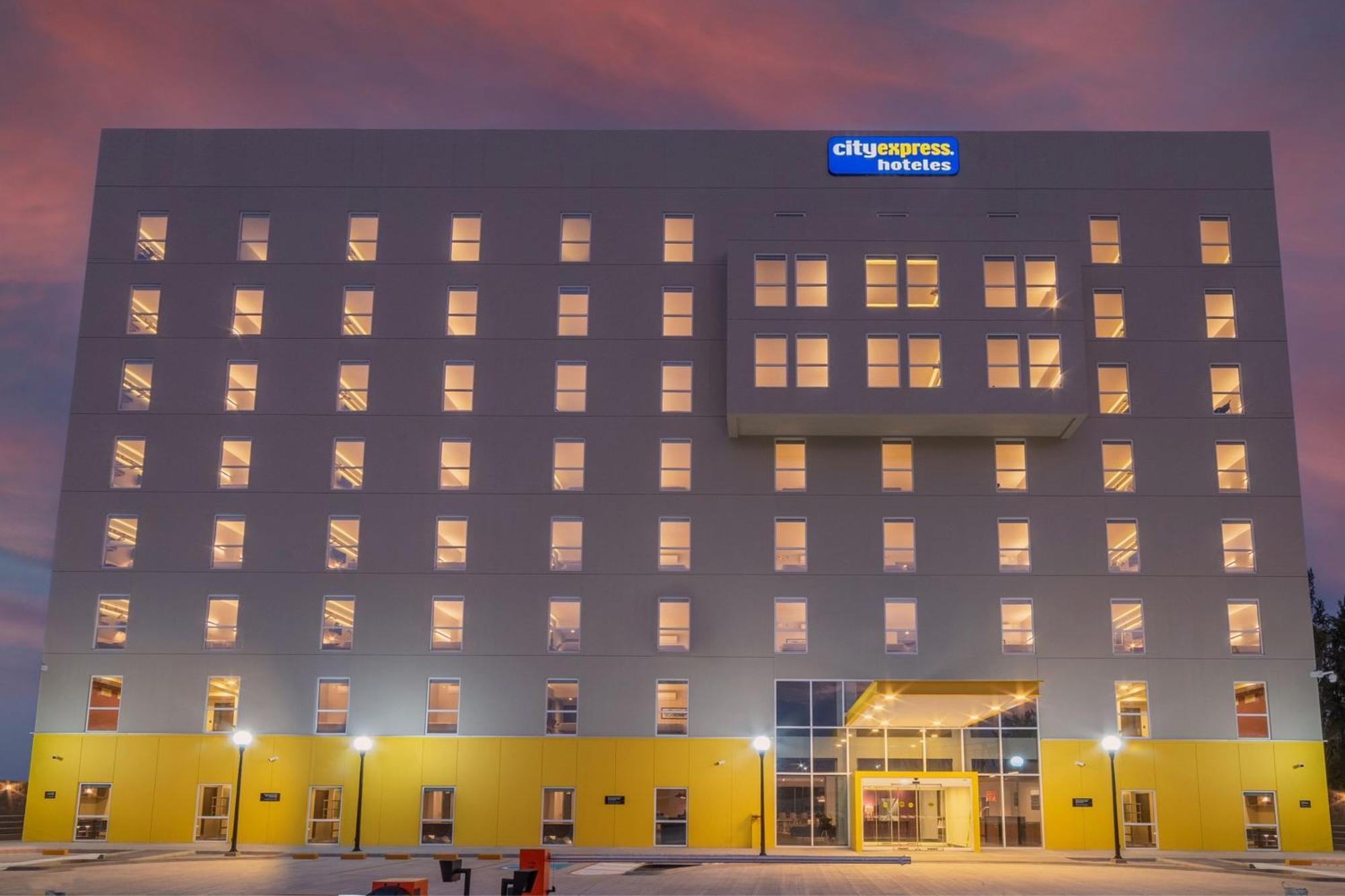 City Express By Marriott Lagos De Moreno Exterior photo